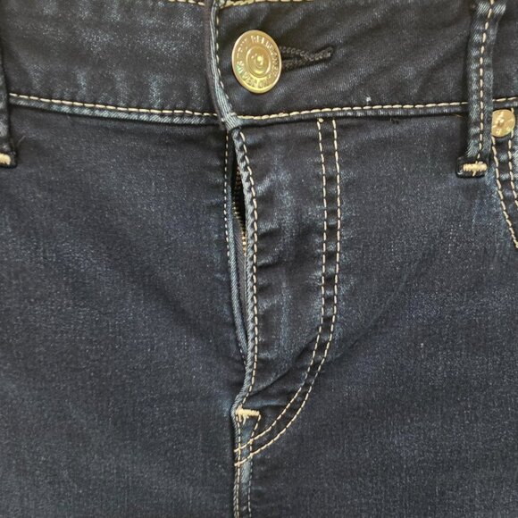 True Religion Dark Wash Skinny Jeans – Size 34 – Classic Fit, Iconic Style! 🔷 - Picture 6 of 12